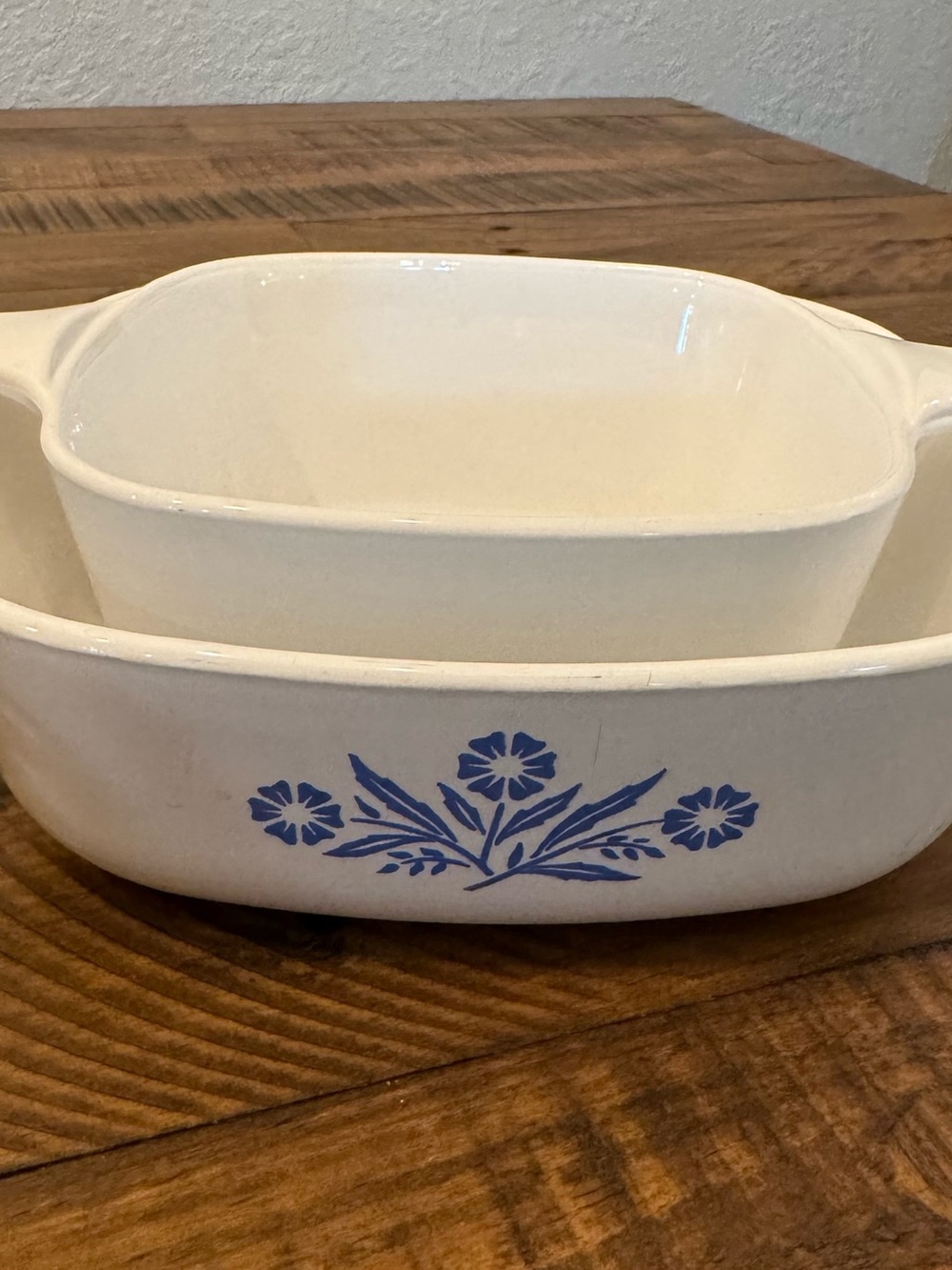 Vintage Corning Ware Cornflower Blue Nesting Casserole Set